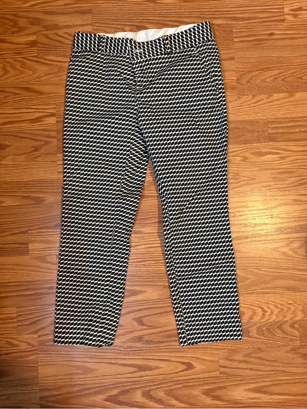 Banana Republic Black & White Geometric Cropped Pants size 2P